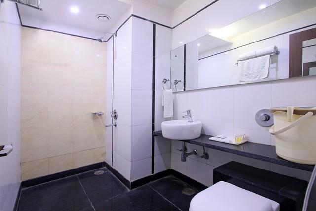 Hotel Sheela Shree Plaza Jhānsi Dış mekan fotoğraf
