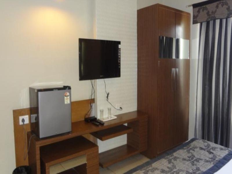 Hotel Sheela Shree Plaza Jhānsi Dış mekan fotoğraf