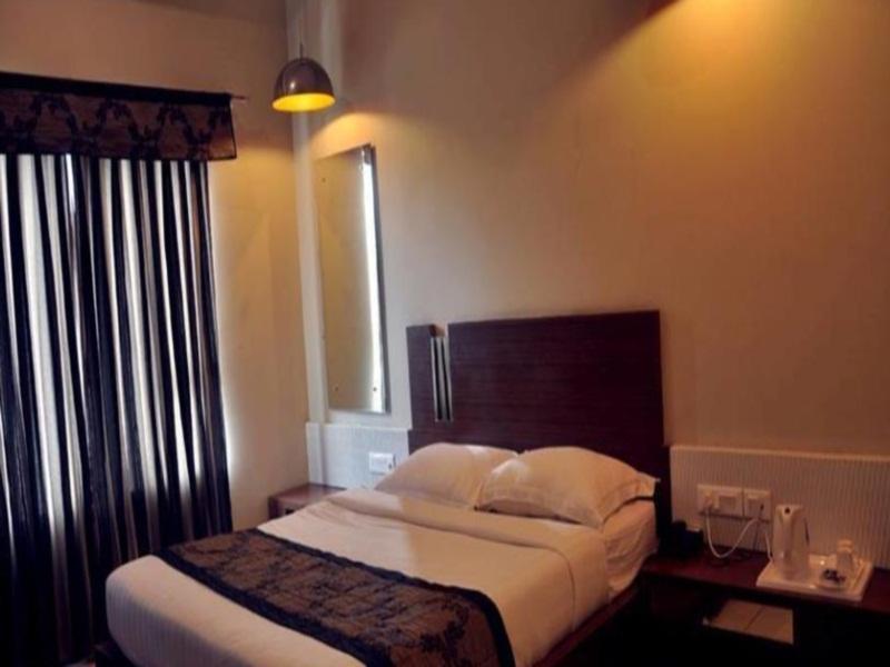 Hotel Sheela Shree Plaza Jhānsi Dış mekan fotoğraf