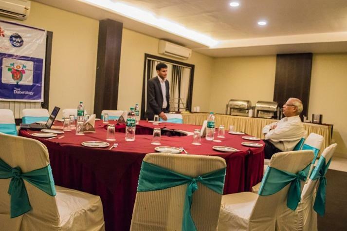 Hotel Sheela Shree Plaza Jhānsi Dış mekan fotoğraf