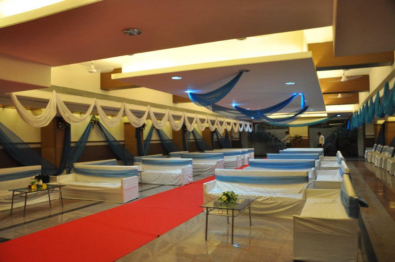 Hotel Sheela Shree Plaza Jhānsi Dış mekan fotoğraf